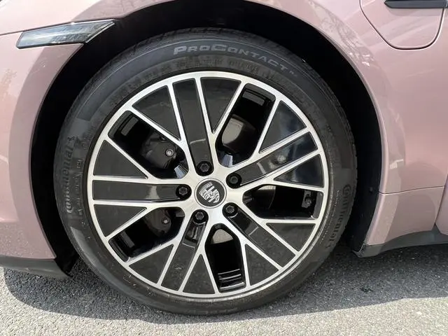 Porsche Taycan Taycan