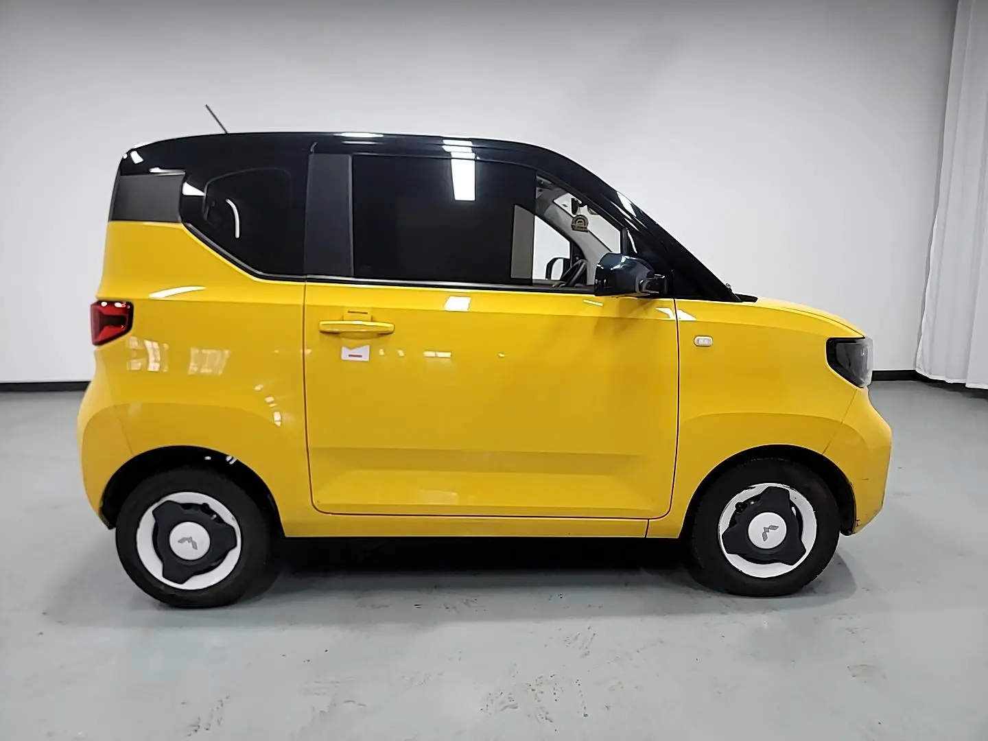 Wuling Wuling Hongguang MINIEV Macaron Premium Lithium Iron Phosphate