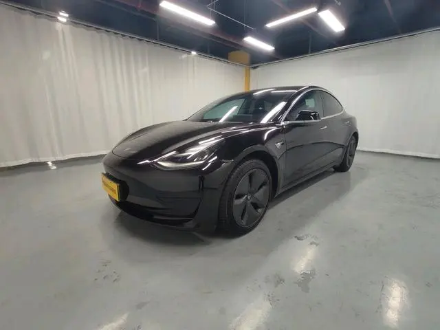 Tesla Model 3 Upgraded version of standard battery life rear drive