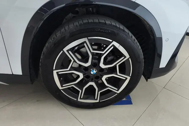 BMW BMW X1 sDrive25Li X design set