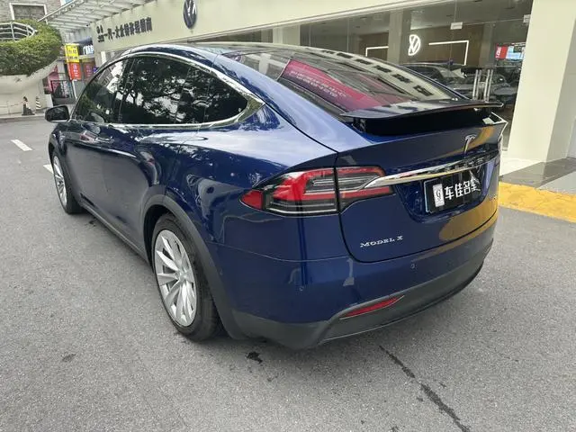 Tesla Model X 60D