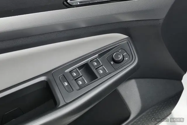 Volkswagen Bora 300TSI DSG Premium Edition