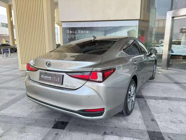 Lexus Lexus ES 200 Excellent Edition