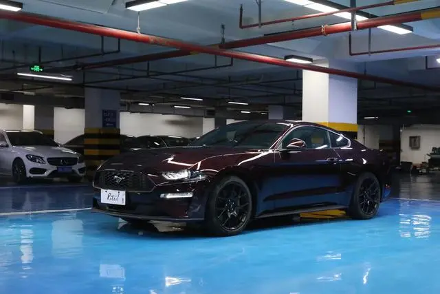 Ford Mustang 2.3T EcoBoost