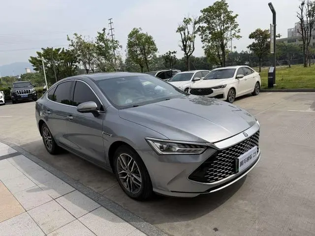 BYD Qin PLUS DM DM-i Champion Edition 55KM Transcendent Type