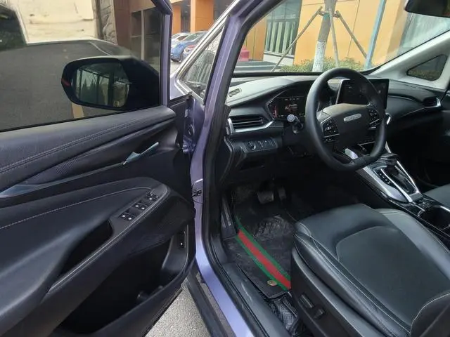 Maxus Chase G50 1.5T first automatic deluxe edition 7 seats