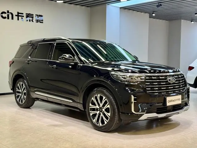 Ford Explorer 2.3T EcoBoost four-wheel drive titanium version 7 seats