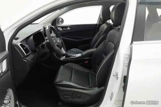 Hyundai Tucson 280TGDi dual-clutch two-wheel drive Zhilian version Country V