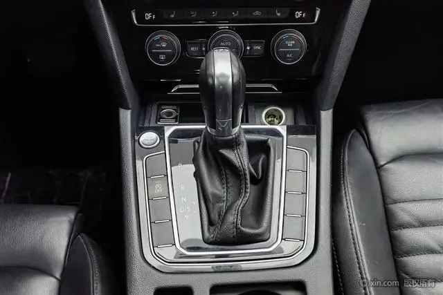 Volkswagen Magotan 330TSI DSG luxury Country V