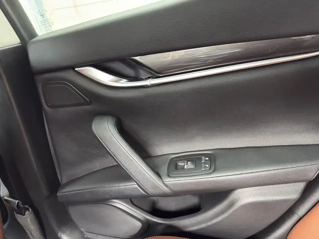 Maserati Ghibli 3.0T Standard Edition
