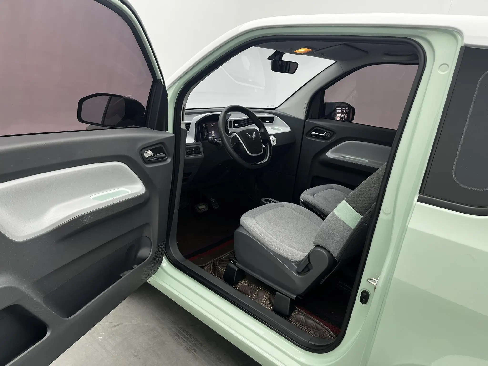 Wuling Wuling Hongguang MINIEV Macaron Premium Lithium Iron Phosphate