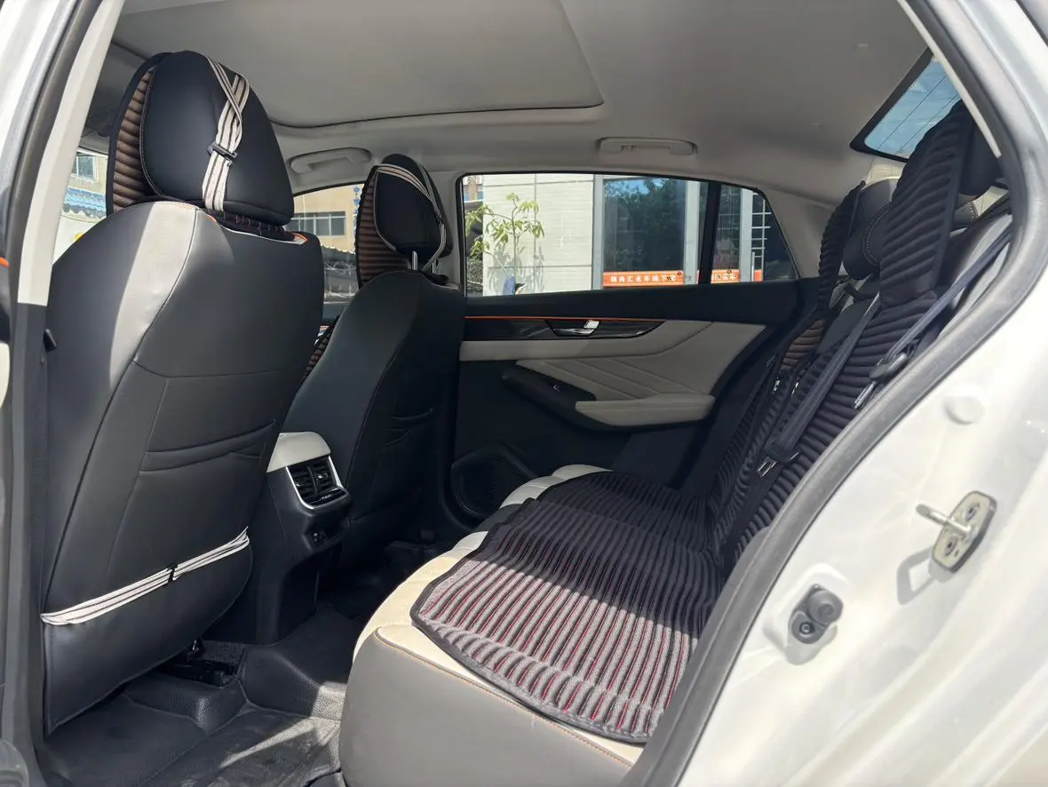 Dongfeng Fengshen Yi Hyun MAX 1.5T super cool Trendy Dad Version