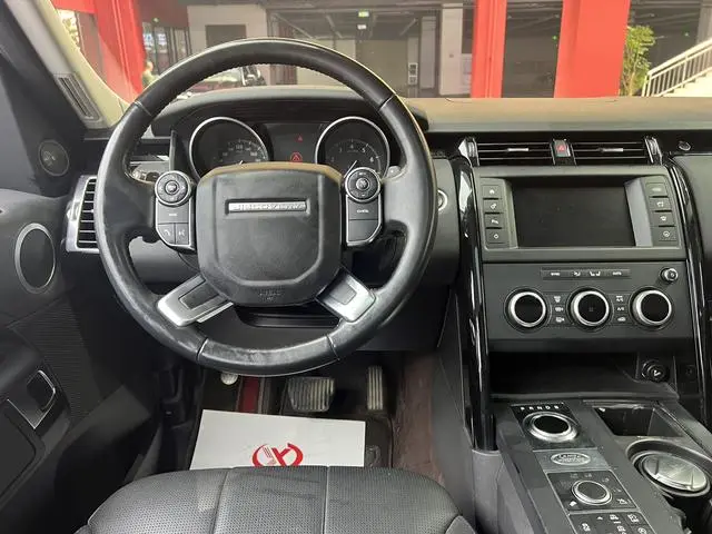 Land Rover discover 3.0 V6 SE