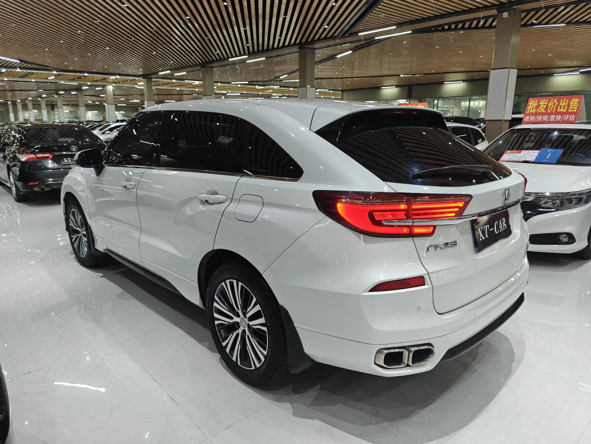 Honda Crown Road 240 TURBO CVT Smart Edition
