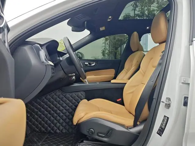 Volvo Volvo XC60 PHEV T8 E-drive Hybrid Zhizun Deluxe Edition Country V