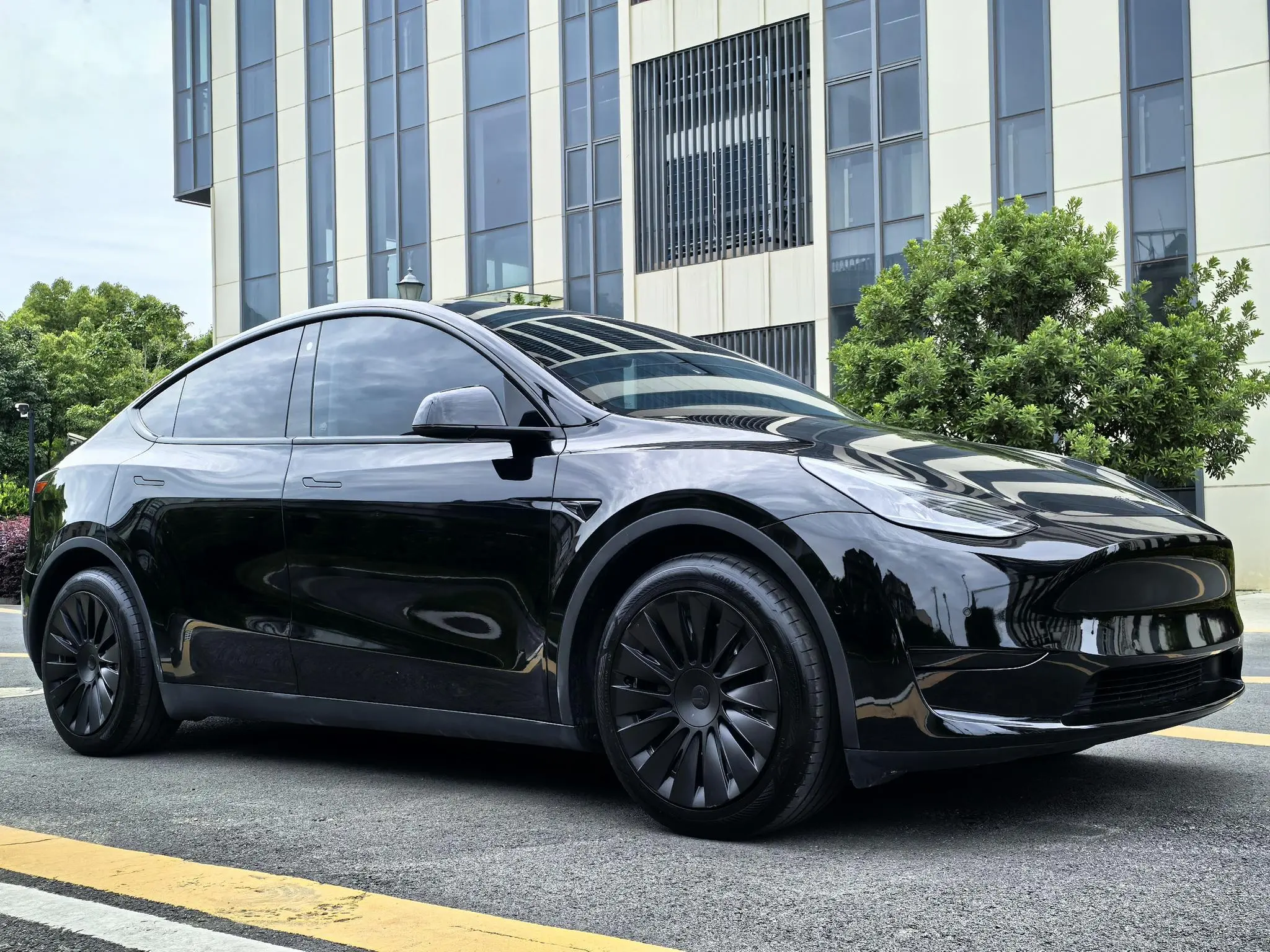 Tesla Model Y Facelifted rear-wheel drive version