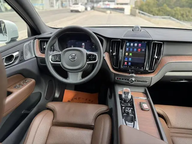 Volvo Volvo XC60 PHEV T8 four-wheel drive long battery life Zhiya Deluxe Edition