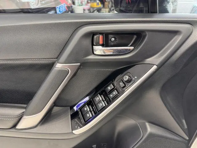 Subaru FORESTER Forester 2.0i Fashion Navigation Version