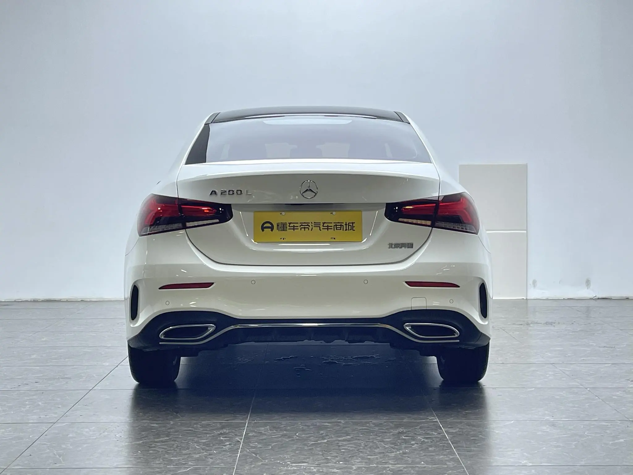Mercedes-Benz Mercedes-Benz A-class A 200 L sports sedan fashion Version