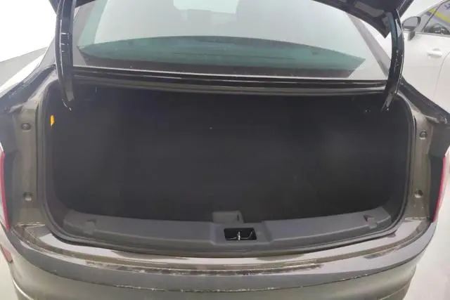 Hongqi Hongqi E-QM5 Rechargeable Qiyue Edition