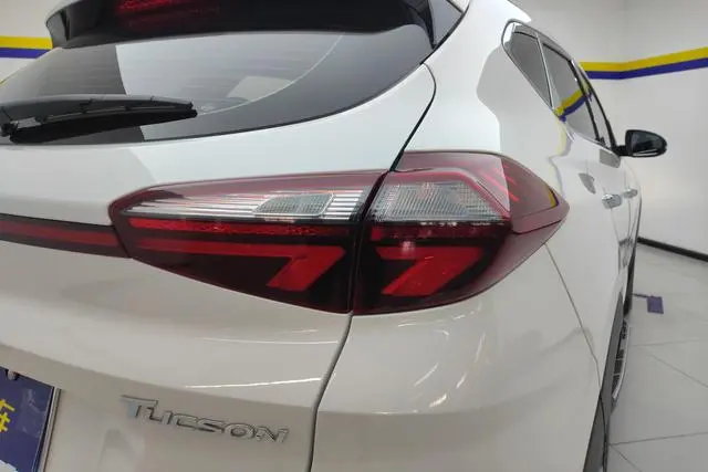 Hyundai Tucson 280TGDi dual-clutch two-wheel drive fashion version of the country VI