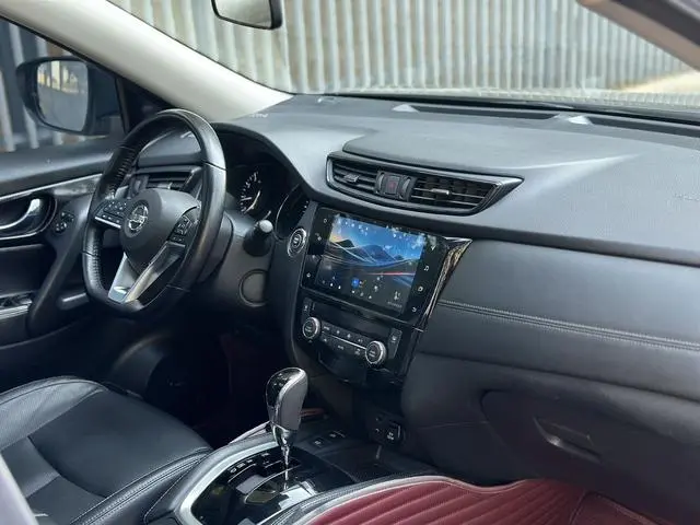 Nissan Qijun 2.5 L XL ITS CVT 4WD Luxury Pilot Edition
