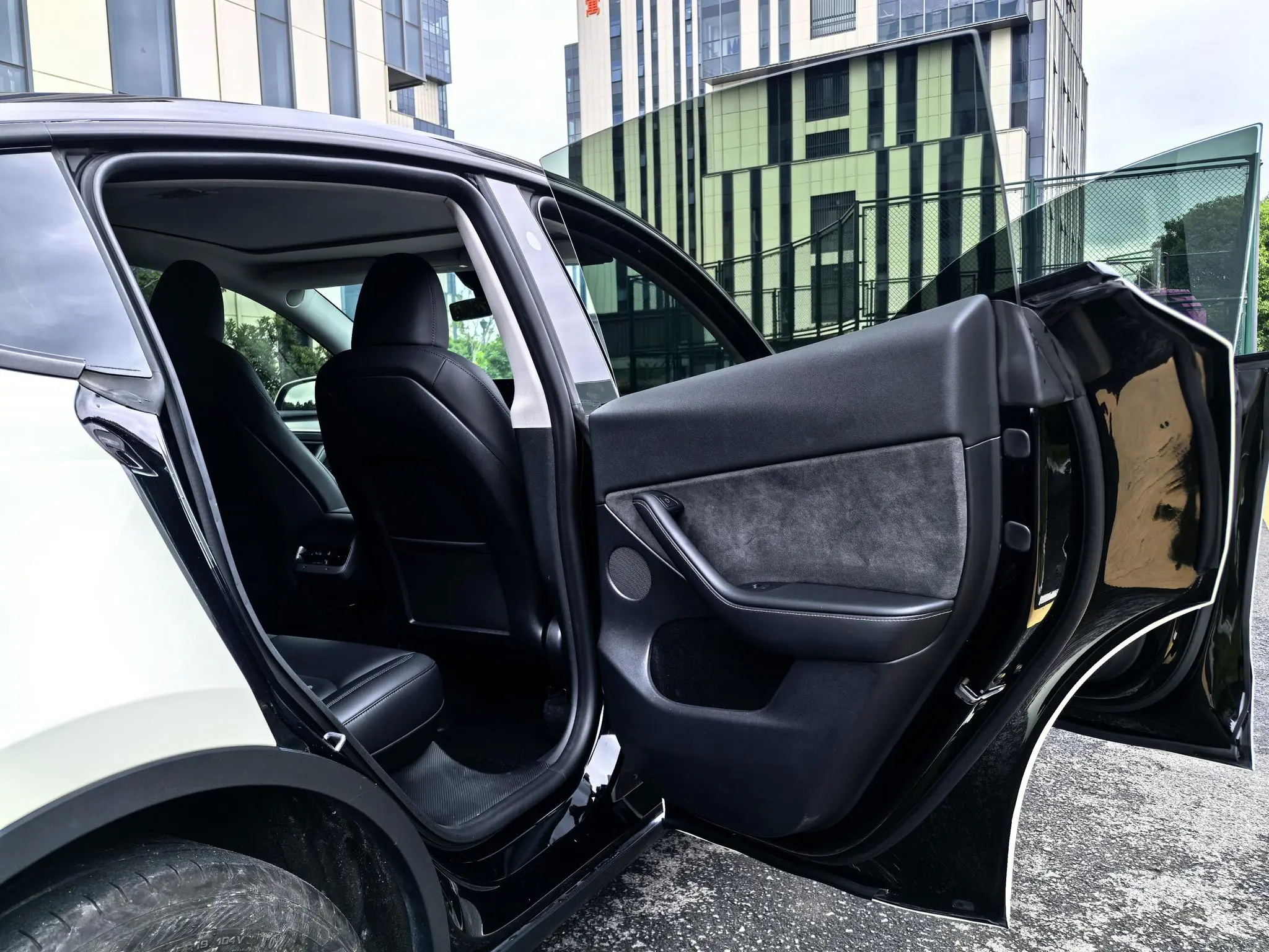 Tesla Model Y Rear-wheel drive version