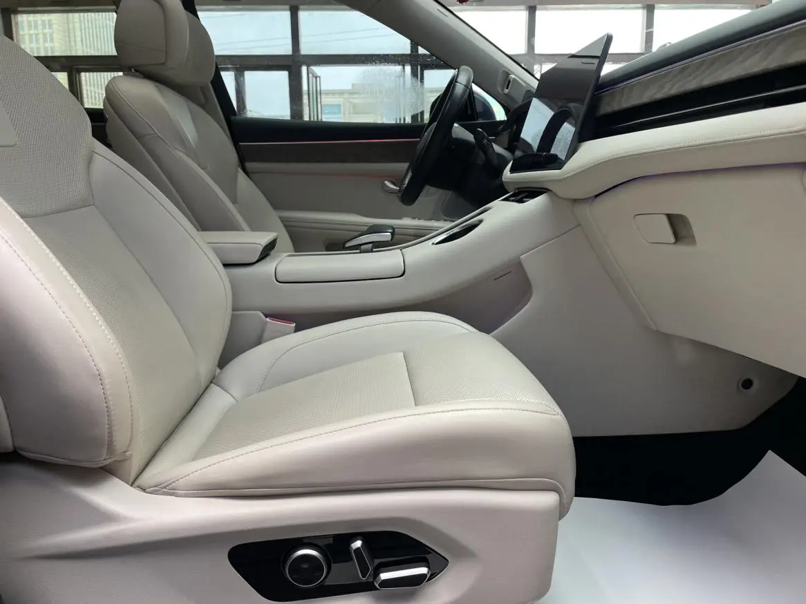 AITO Ask the world M5 Extended range four-wheel drive Ultimate edition