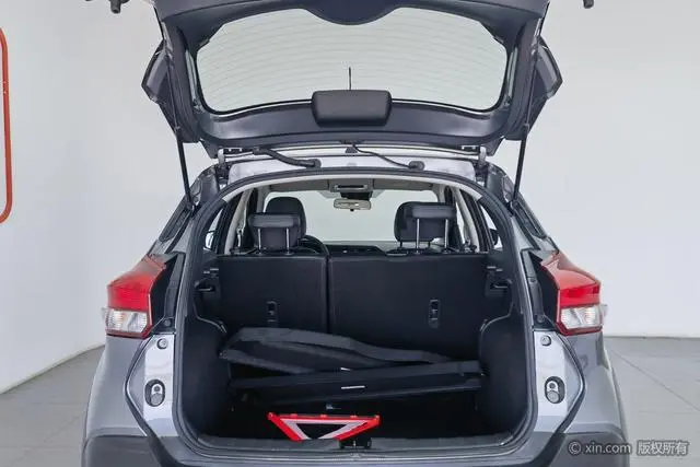 Nissan Jinke 1.5 L XV CVT Zhilian Deluxe Edition