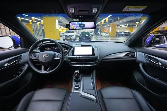 Cadillac Cadillac CT5 28T luxury