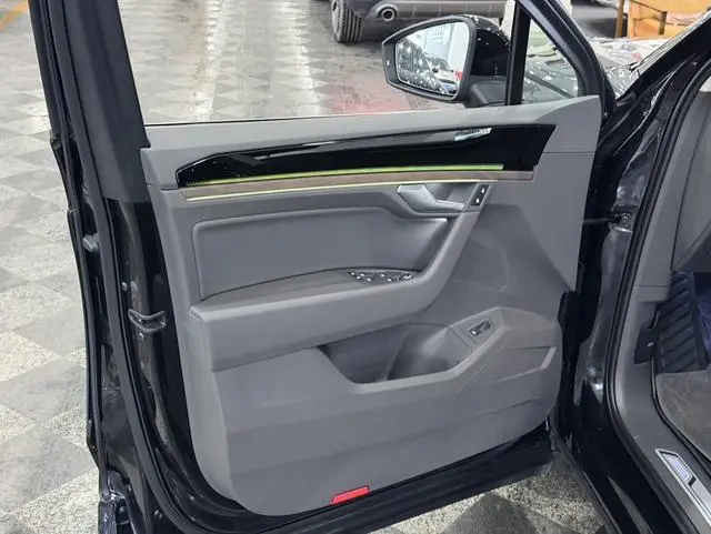 Volkswagen Touareg 2.0 TSI Ruishang Edition