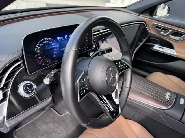 Mercedes-Benz Mercedes-Benz E-class PHEV E 350 e L sedan