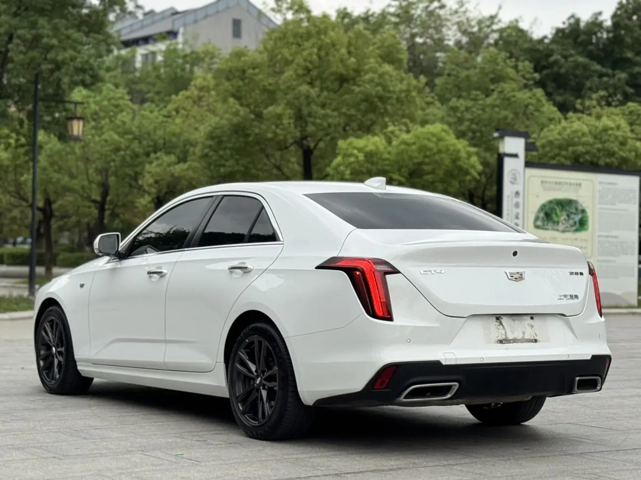 Cadillac Cadillac CT4 28T luxury