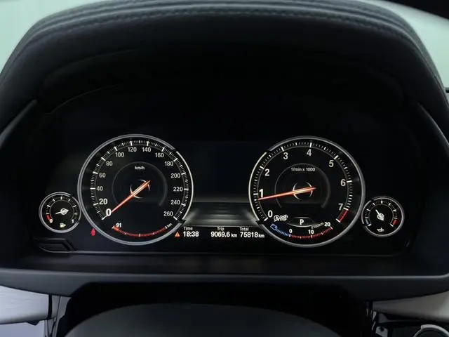 BMW BMW X6 xDrive28i M sports suit
