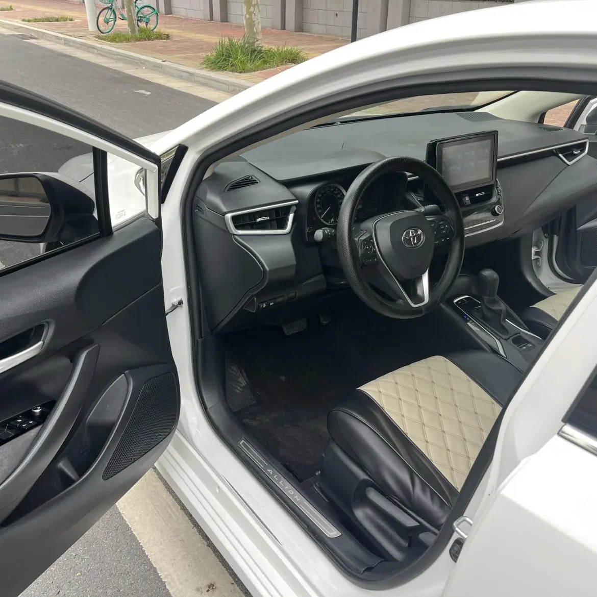TOYOTA Asian lion 2.0L Deluxe Edition