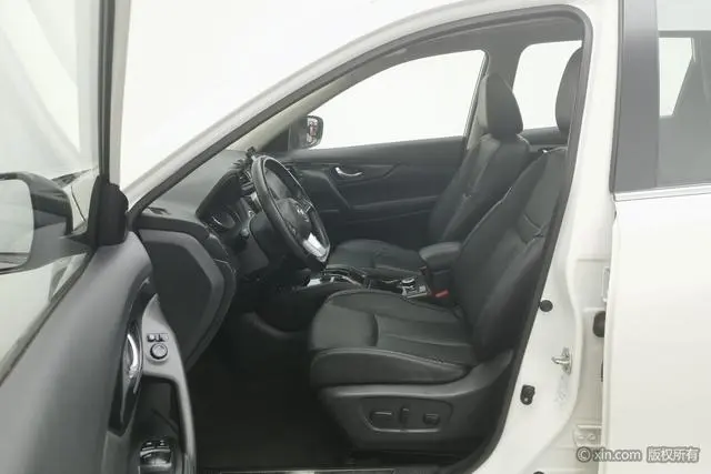 Nissan Qijun 2.5L CVT Luxury Pilot Edition 4WD