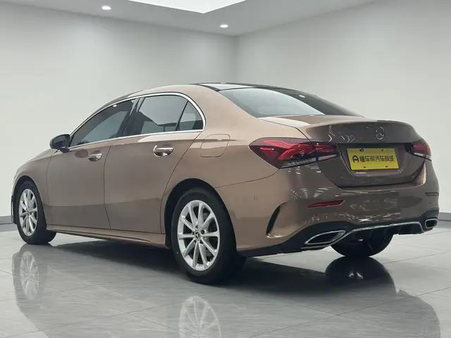 Mercedes-Benz Mercedes-Benz A-class A 200 L sports sedan