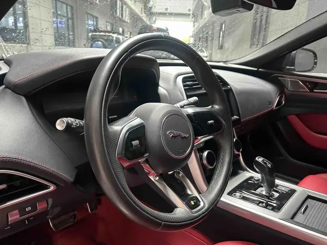 Jaguar Jaguar XEL 2.0T 250PS R-DYNAMIC S Enterprising Sports Edition