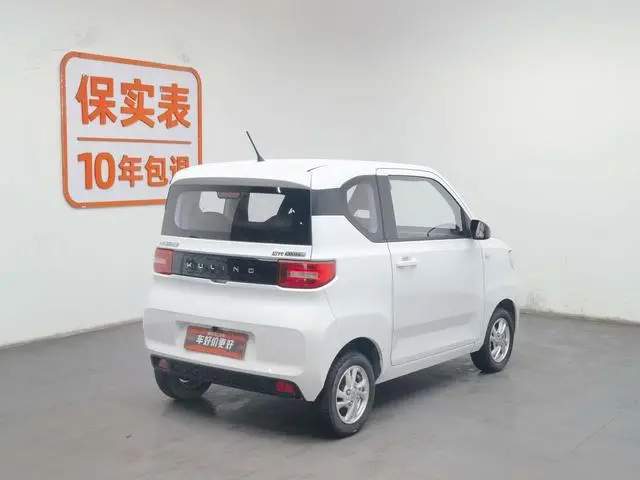 Wuling Wuling Hongguang MINIEV Free lithium iron phosphate