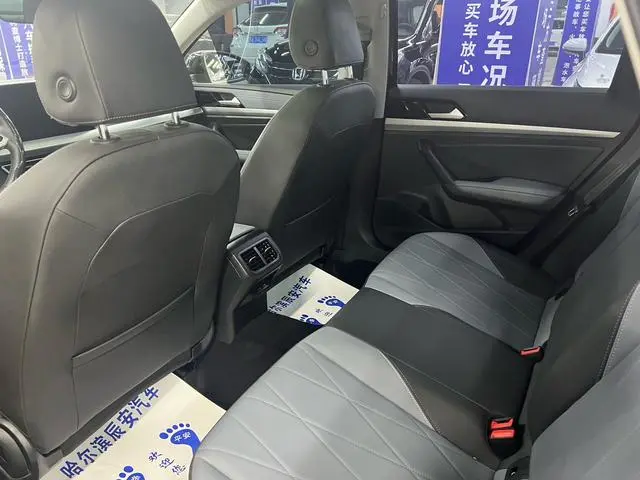 Volkswagen Lavida Facelift 1.5L automatic five million version