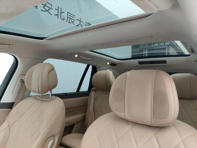 AITO Ask the world M8 Extended range Ultra six-seater version