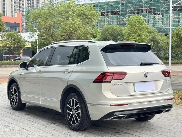 Volkswagen Tiguan L PHEV 430PHEV Hybrid Ultimate Edition