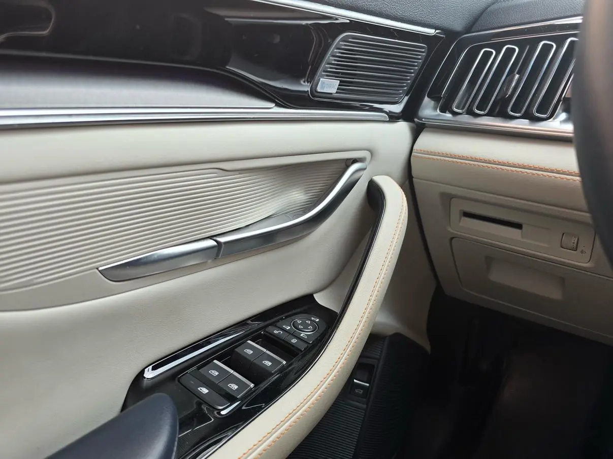 BYD Song PLUS DM DM-i 110KM two-wheel drive flagship PLUS