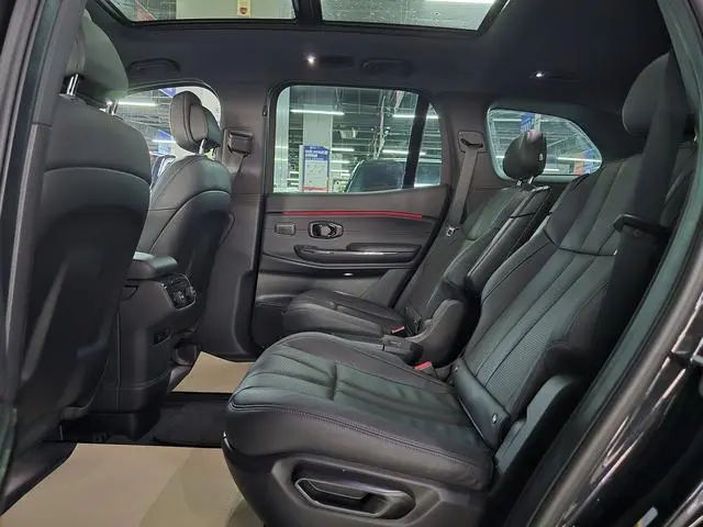NIO NIO ES8 580KM six-seater version