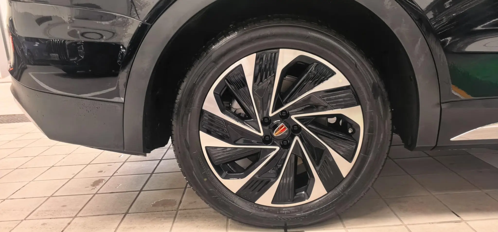 Hongqi Hongqi HS7 PHEV 2.0T four-wheel drive Qichang version 7 seats