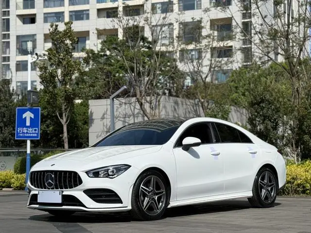 Mercedes-Benz Mercedes-Benz CLA CLA 200 four-door coupe