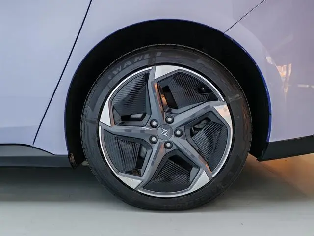 Dongfeng eπ eπ007 Pure electric 530Pro version