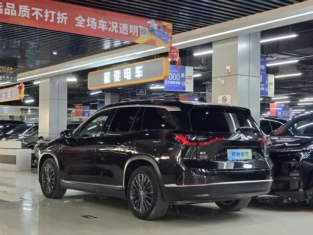NIO NIO ES8 580KM six-seater version