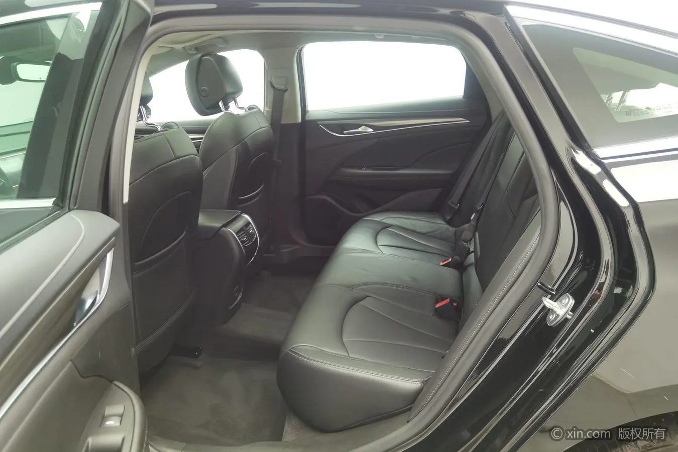 Buick Lacrosse 652T luxury