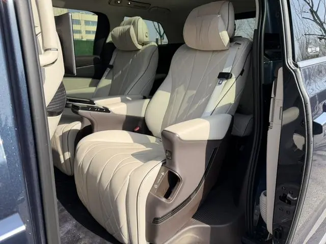 Denza Denza D9 DM 980 four-wheel drive flagship